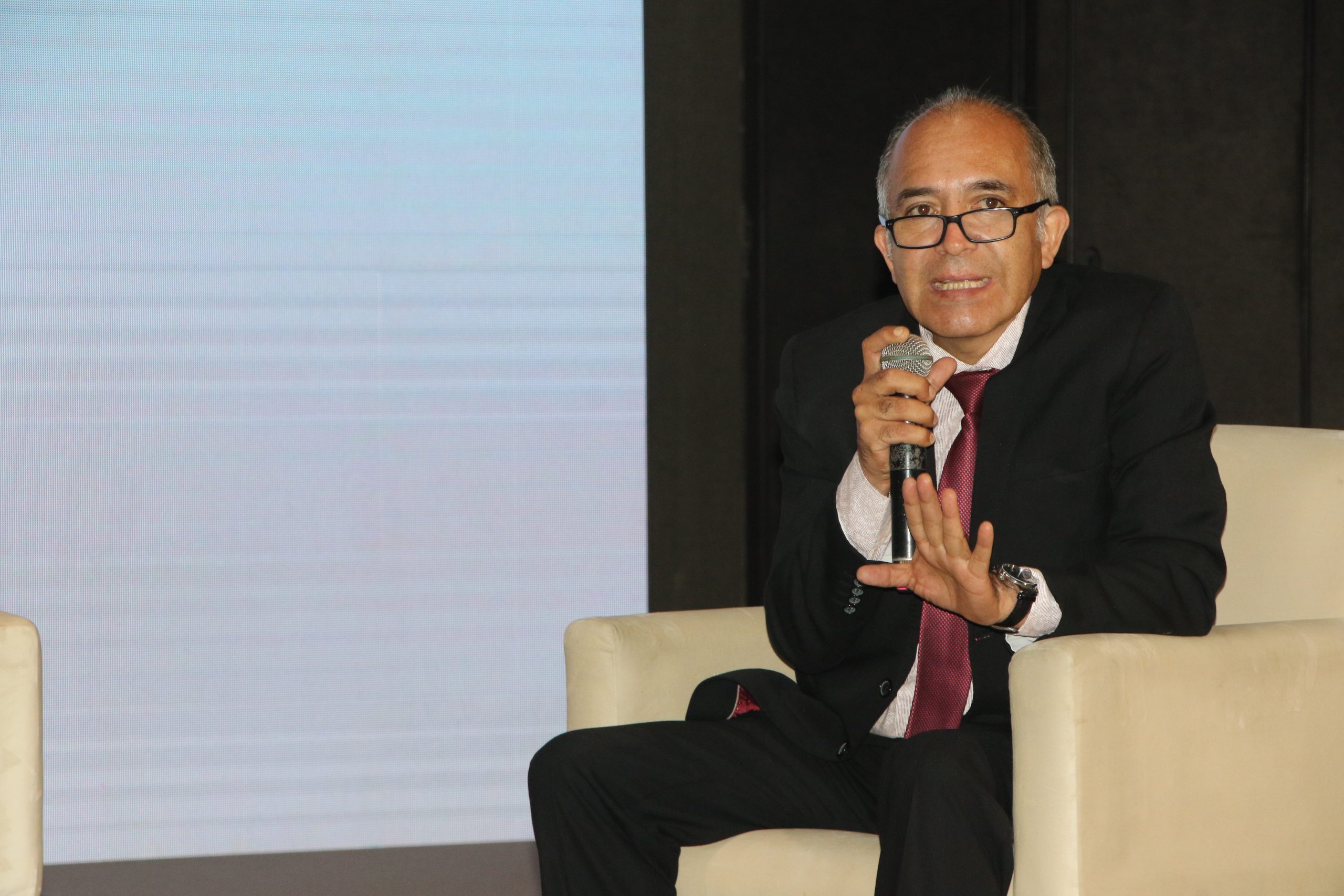 AAP PROPONE LA EXONERACIÓN DE IMPUESTOS A LOS VEHÍCULOS ELECTRIFICADOS