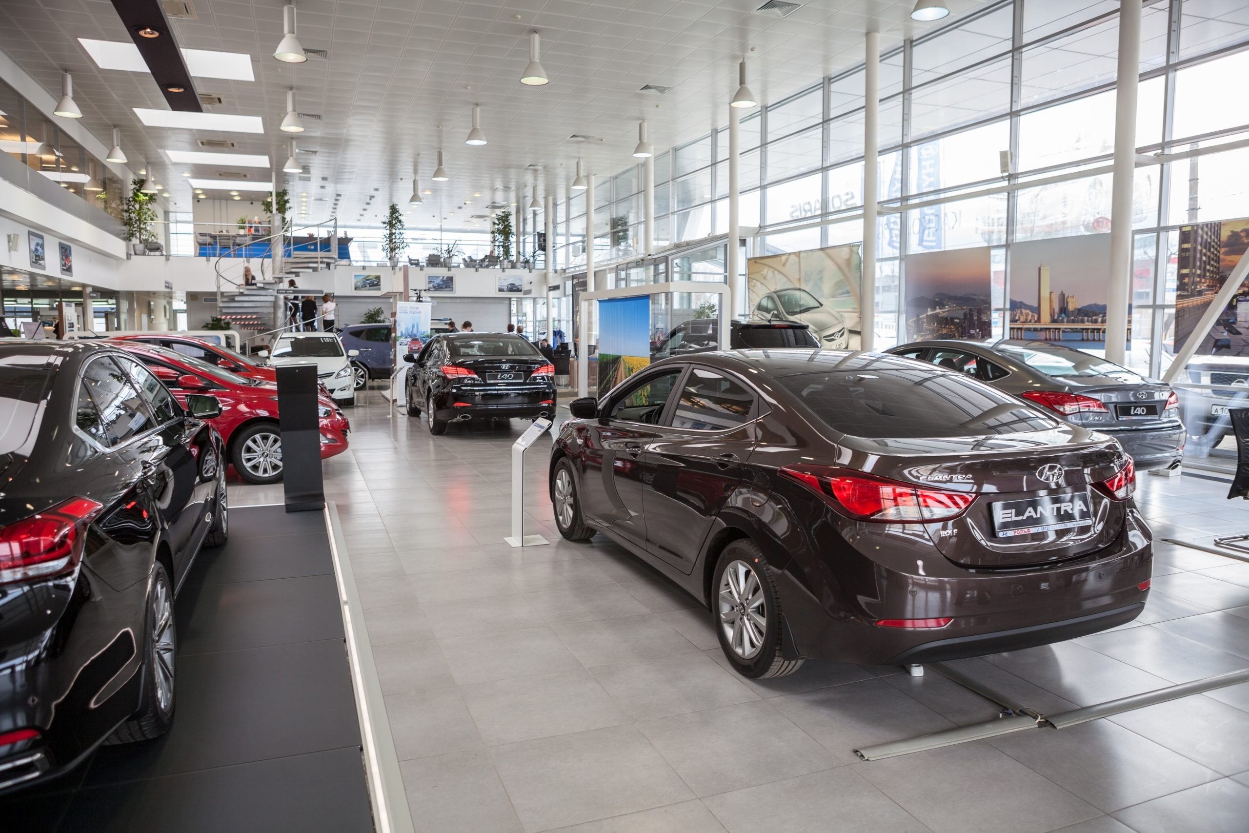 VENTA DE VEHÍCULOS PESADOS SUBE, PERO LIVIANOS Y MENORES CAEN EN EL PRIMER TRIMESTRE