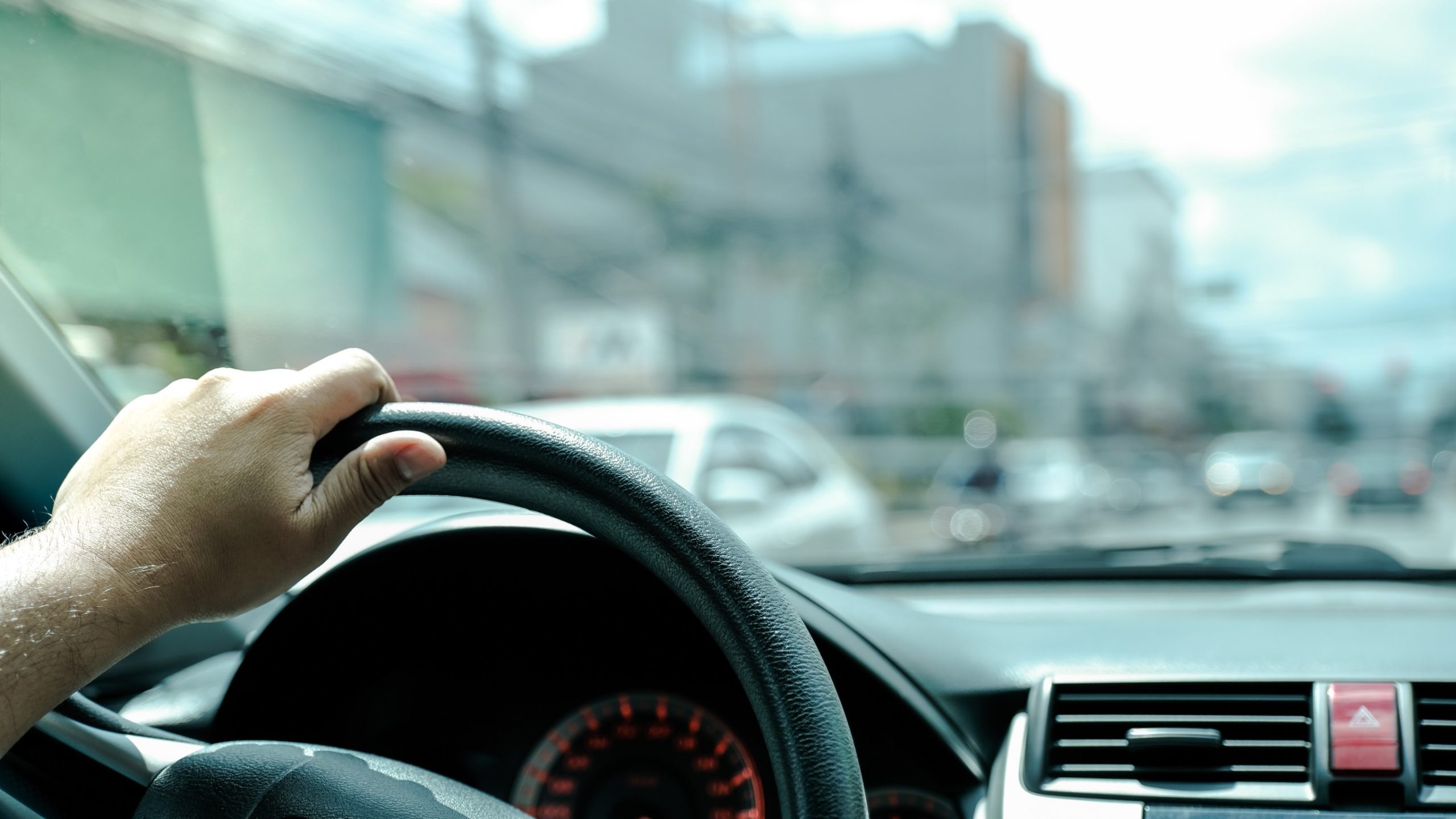 HOGARES DE AREQUIPA, MOQUEGUA, Y TACNA CUENTAN CON MAYOR TENENCIA PORCENTUAL DE VEHÍCULOS LIVIANOS