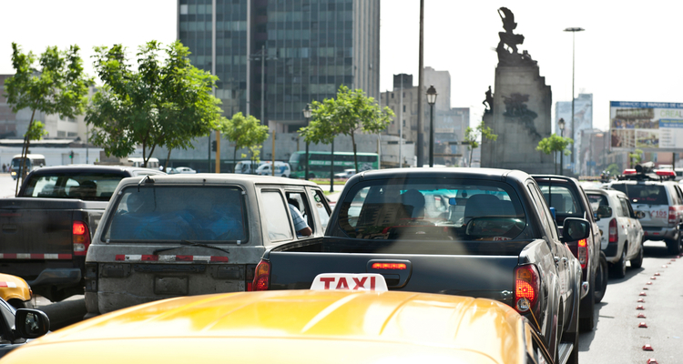 CIRCULACIÓN VEHICULAR REPORTÓ CRECIMIENTO DE 3.2% EN OCTUBRE