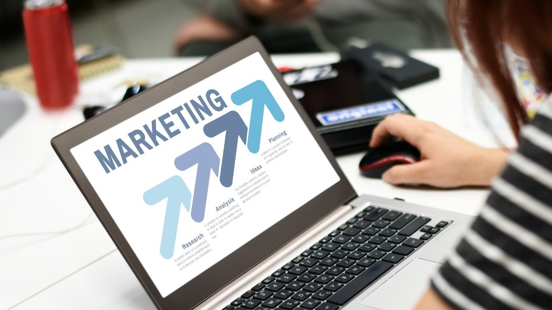 SECTOR AUTOMOTOR: ANÁLISIS DE DESEMPEÑO Y PERSPECTIVAS 2025